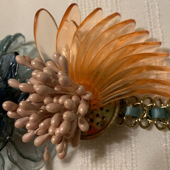 Plunder necklace with ribbon/chain intertwined and large detail flowers - Picture 5 of 9